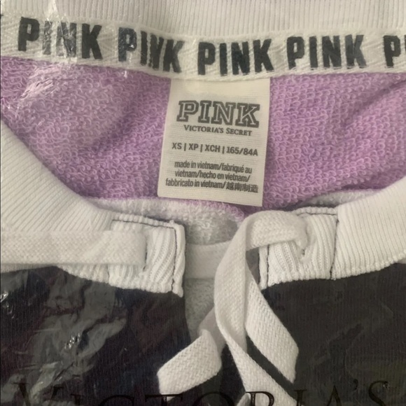 (NWT) Victoria’s Secret PINK Lace-UP Varsity Graphic Crew Plum/Purple Petal, XS - Picture 6 of 8